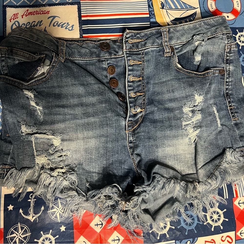 Women’s denim short